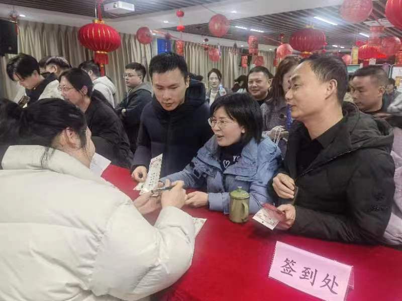 元宵“廉廉猜”、职工齐欢乐——市总工会联合营运公司开展廉洁清风主题灯谜活动