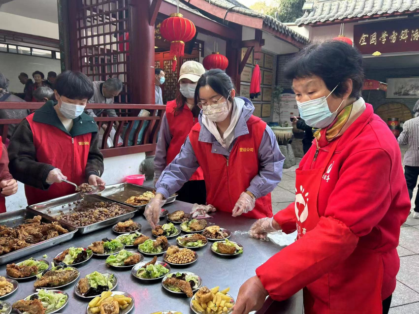 与美丽为伴    携公益同行 
