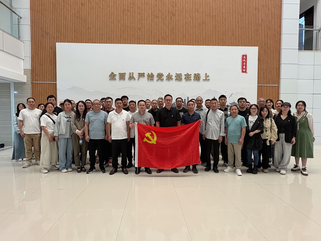 封面1.jpg